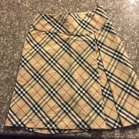 Burberry high waist skirt