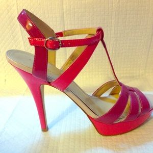 Barely worn t strap heels!