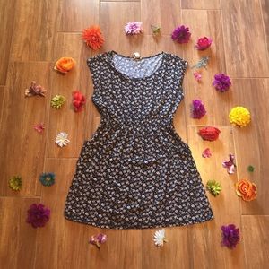 Cute forever 21 elastic waist black floral dress