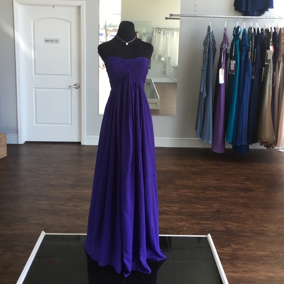 Long purple chiffon strapless dress - Picture 2 of 3