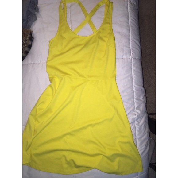 H&M neon yellow dress🐠☀️