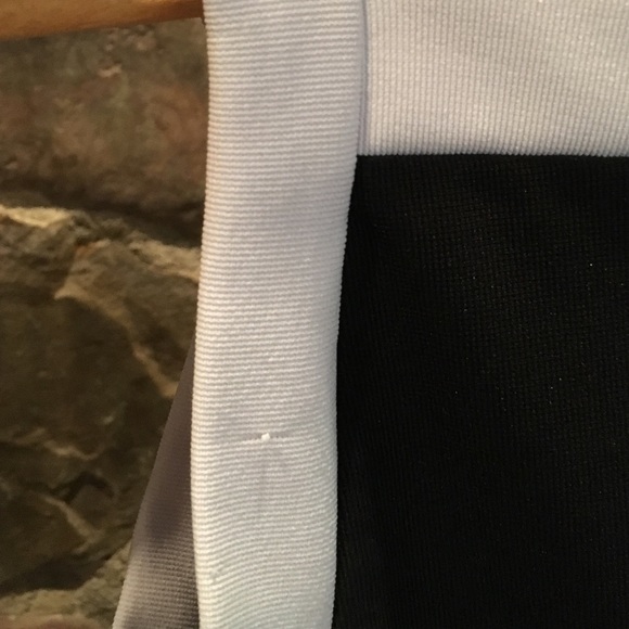 CLOSET CLOSING ✨ Black & white high neck dress - Picture 2 of 4