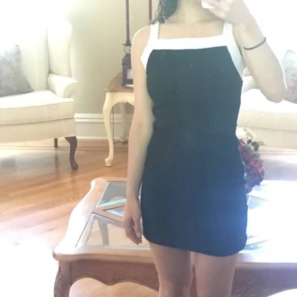 CLOSET CLOSING ✨ Black & white high neck dress - Picture 4 of 4