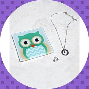 NWT Owl jewelry tray w/ earrings and necklace