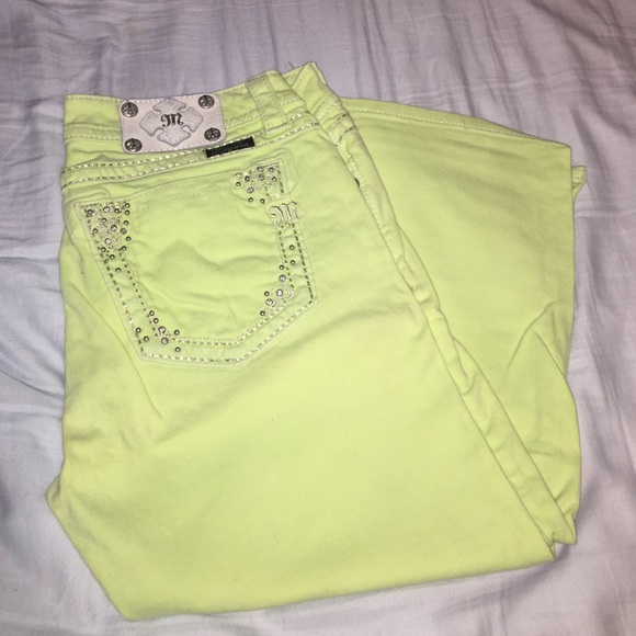 Neon yellow Miss me Capri