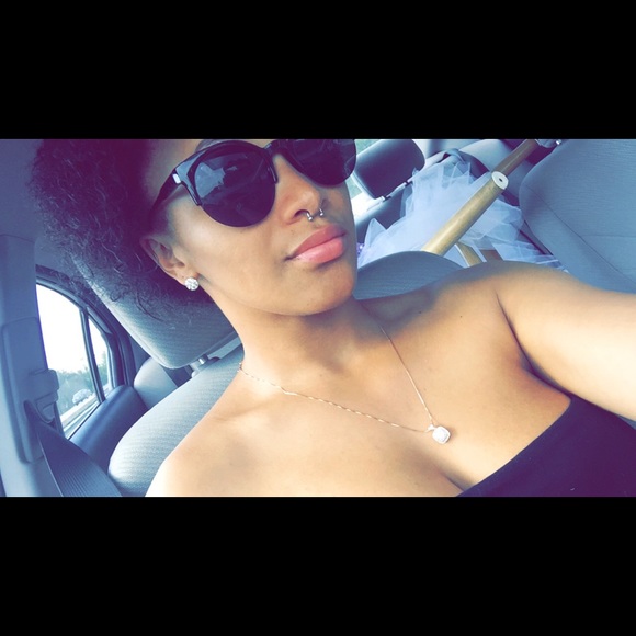 Meet your Posher, Michelle - Picture 2 of 3