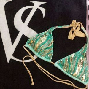 Victoria's Secret bikini top size medium