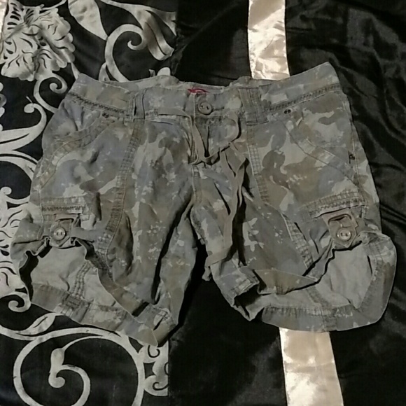 Camo short shorts Juniors size 5