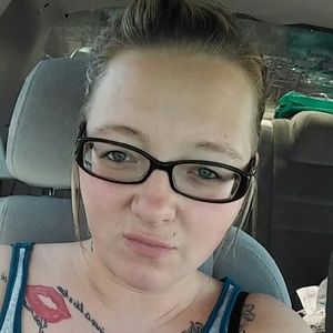 Meet your Posher, Karissa