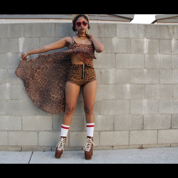 UNIF-- cheetah print high low top - Picture 3 of 4