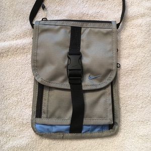 Nike cross body bag