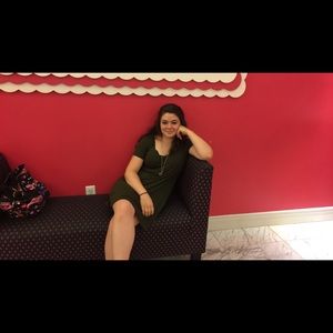 Meet your Posher, Abigail