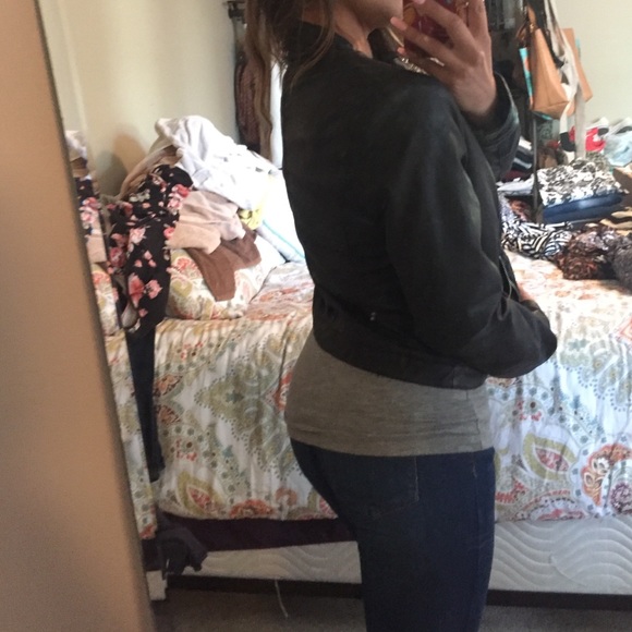 Black leather jacket - Picture 2 of 3