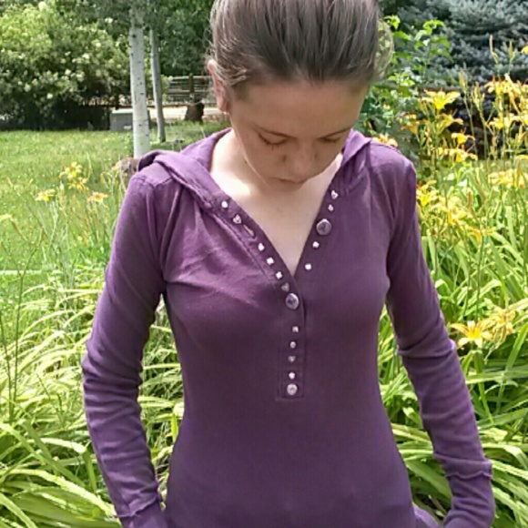 Long sleeve purple tee