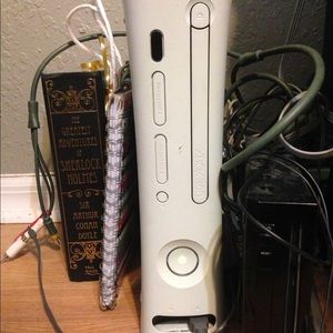 Xbox 360 white with games