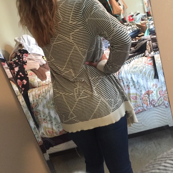 Black and ivory cream cardigan - Picture 2 of 3