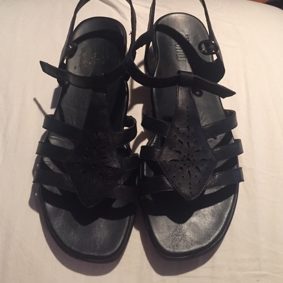 Munro Sandals