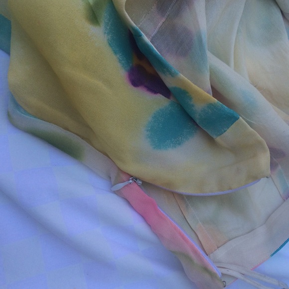 Chiffon like skirt - Picture 3 of 3