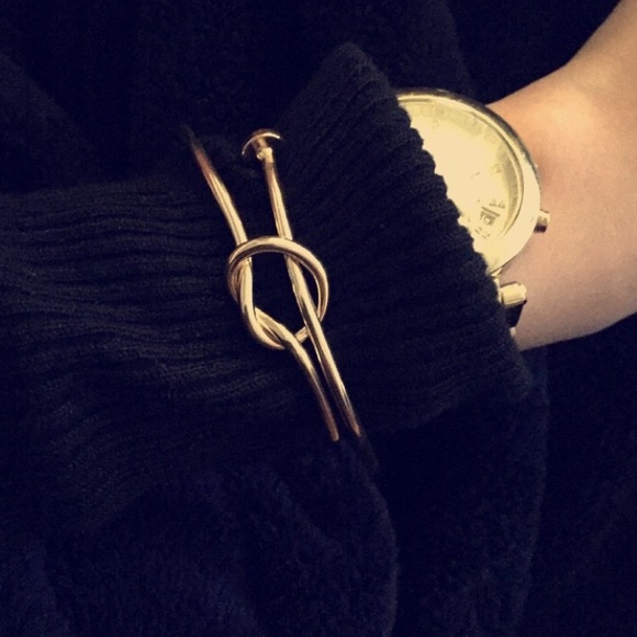 💙GOLD BANGLE 💙 - Picture 2 of 3