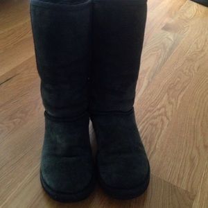 UGG classic tall black boots, size 7