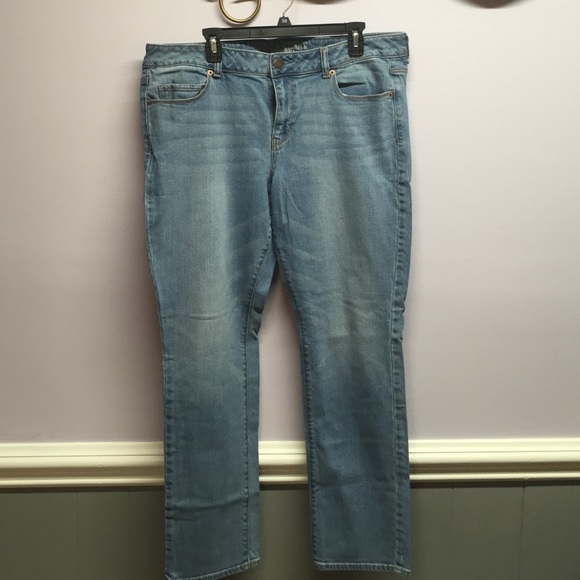 On hold for @destineemixon. American Eagle Jeans