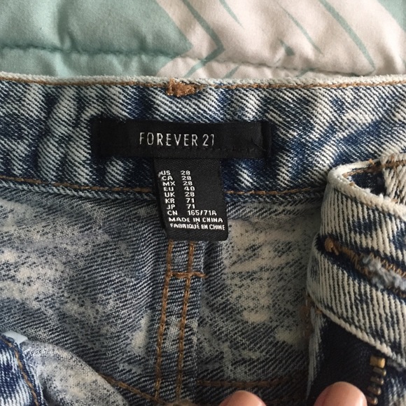 Forever 21 High Waisted Distressed Shorts - Picture 2 of 3