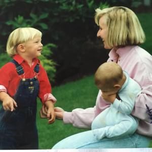 Meet your Posher, Debbie