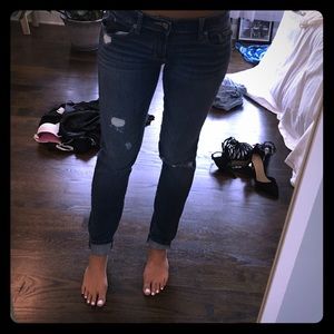Low waisted denim jeans