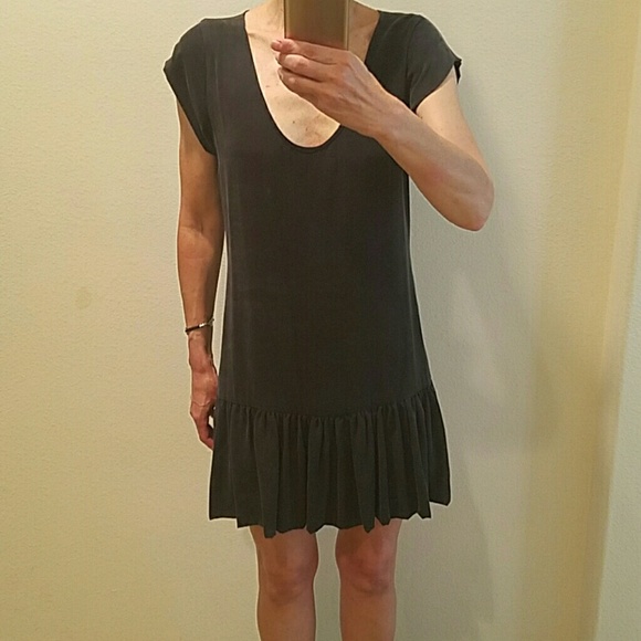 Cute Joie black silk dress size small