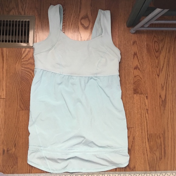 Lululemon workout tank