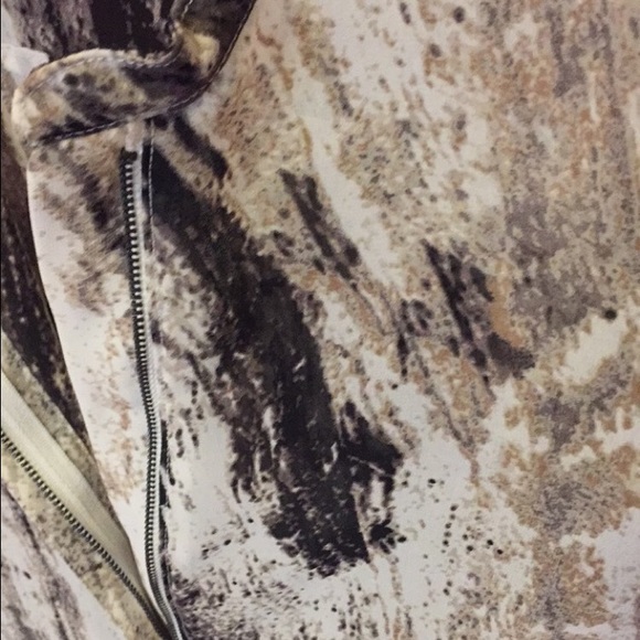 SOLD - Picture 3 of 4