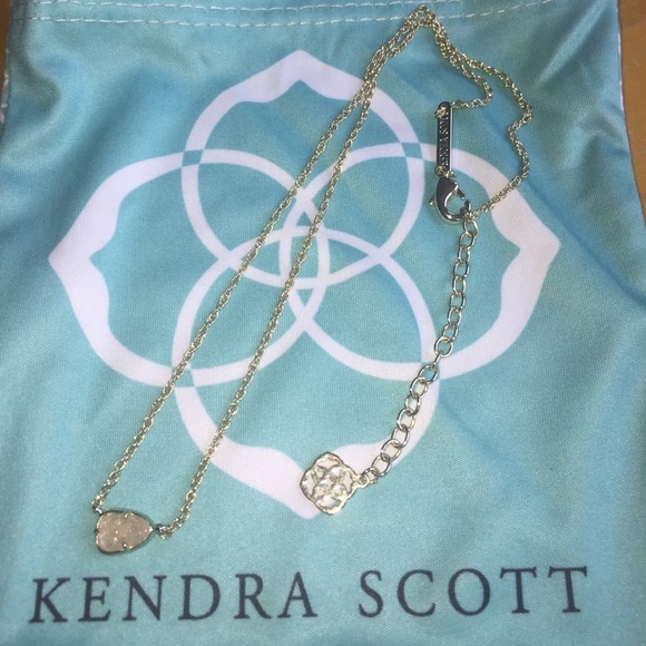 Kendra Scott Hayden necklace
