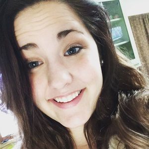 Meet your Posher, Elizabeth