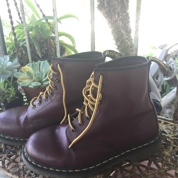 Woman's size 9 1460 Dr. Martens boot