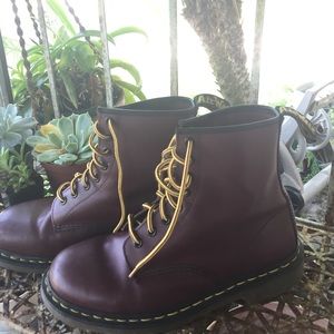 Woman's size 9 1460 Dr. Martens boot