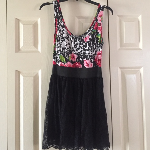 Floral dress with black lace bottom - Picture 1 of 4