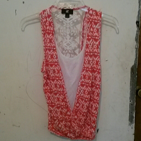 Coral top