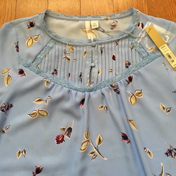 ✳️sale ✳️NWT Lauren Conrad top - Picture 2 of 4