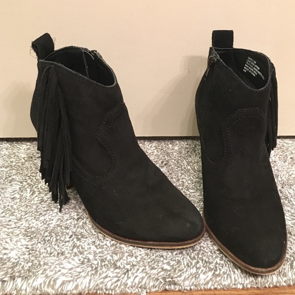 Steve Madden Ohio Suede Booties with Fringe - Picture 3 of 3