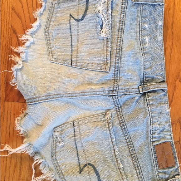 high waisted shorts (american eagle) - Picture 2 of 4