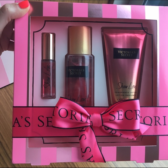 Victoria's Secret Other - 💕Victoria's Secret Sheer Love Gift Set💕
