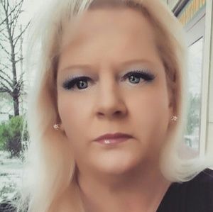 Meet your Posher, Joy