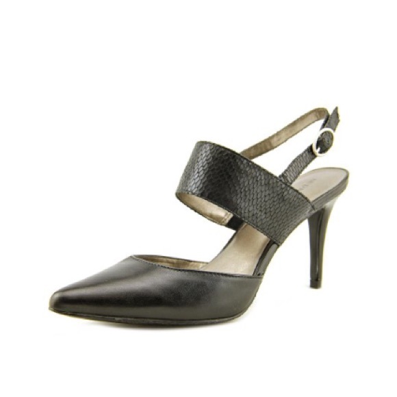 Audrey Brook "Carrie" Pumps