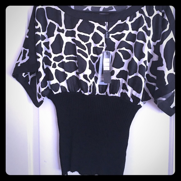 Women's New black giraffe print blouse