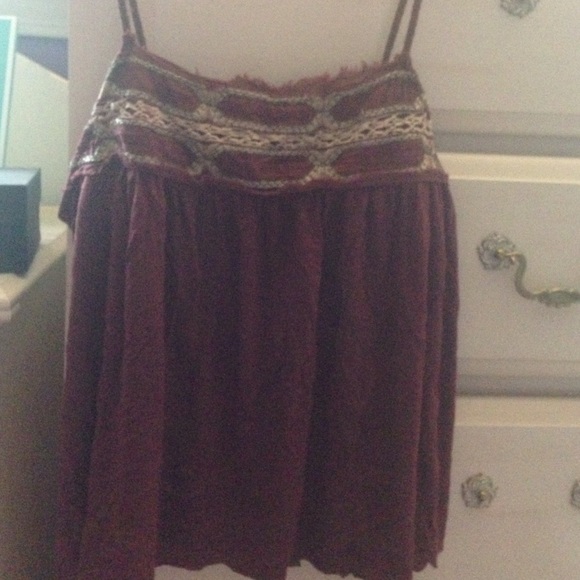 American eagle maroon tank top