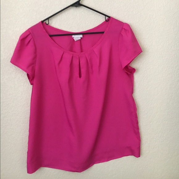 Tops - Pink lightweight top