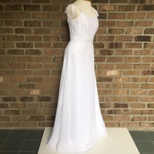 Beautiful White Gown - Wedding/Graduation /Formal