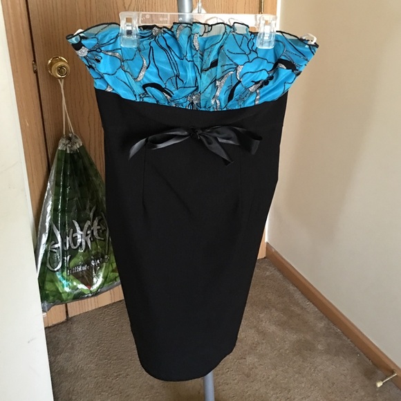 Black strapless dress