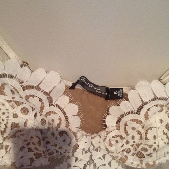 She's knockout For love and lemons Bra🌿 - Picture 2 of 2