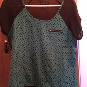 Short sleeve green polkadots back is black